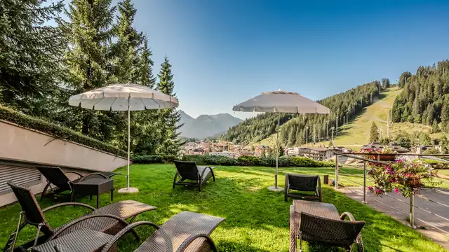 Vacaciones en Madonna di Campiglio, en los Dolomitas, con desayuno, piscina y spa