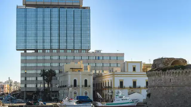Vacaciones en Gallipoli, Apulia! Hotel frente al mar con desayuno incluido