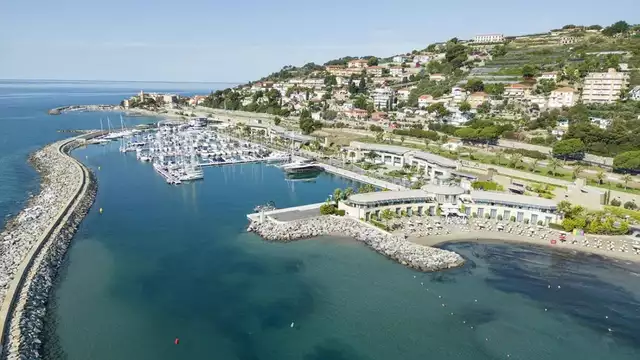 Weekend in Liguria in hotel fronte mare e cena inclusa