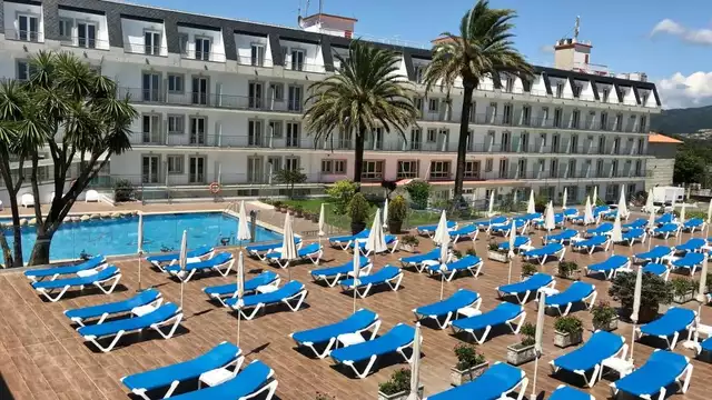 Découvrez Sanxenxo avec petit-déjeuner inclus.
