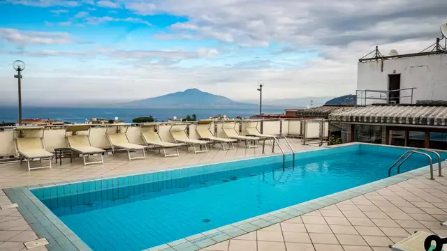Vacances sur la côte de Sorrente dans une chambre pour 3 adultes
