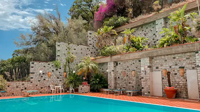 Hotel a Taormina con piscina vista mare