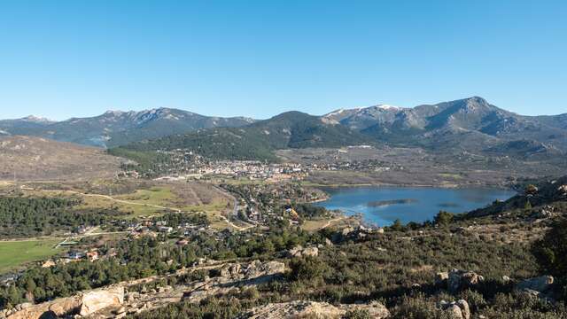 Yoga, spa et dîner pendant votre escapade à Navacerrada.