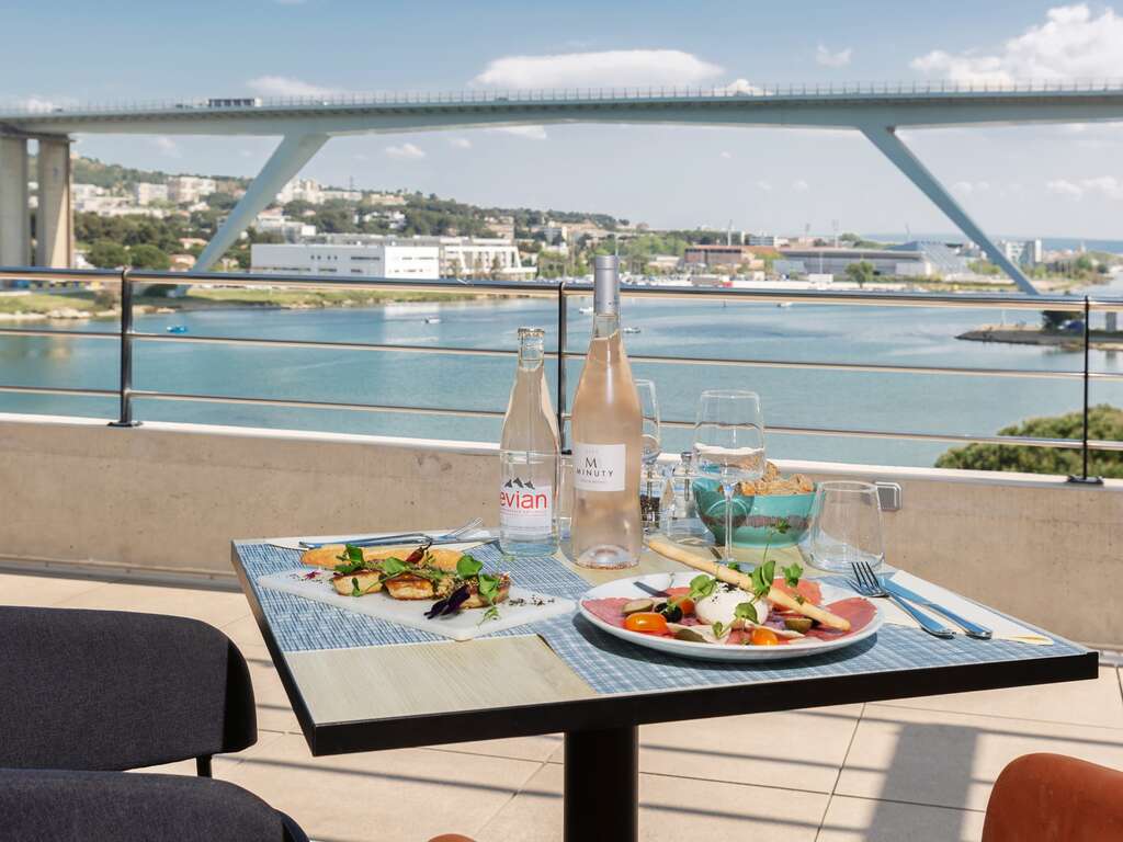 Découvrez la Venise provençale à 30 mnutes de Marseille - 4* - 3