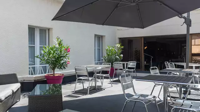 Escapada romántica en Tours, en habitación superior.