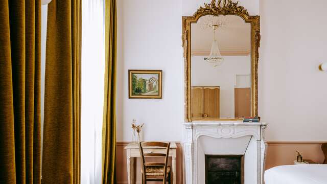 Le Charmant Hotel