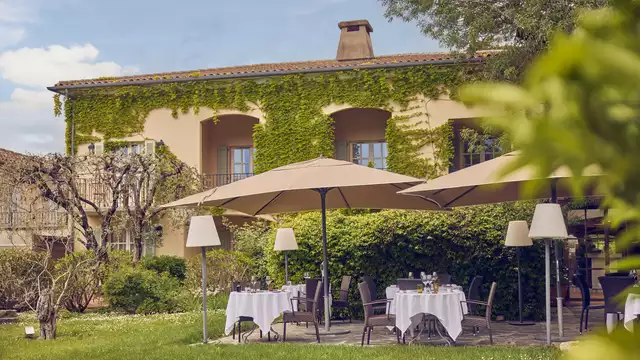 Profitez d'une expérience unique avec diner & champagne à Mougins