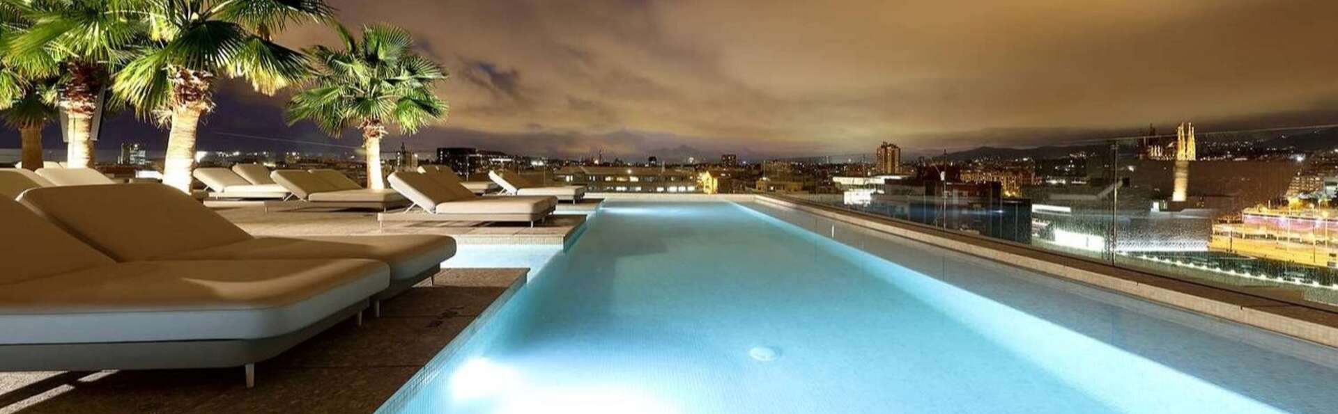 Venez découvrir Barcelone dans une chambre supérieure avec terrasse dans un hôtel 4*