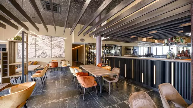 Descubre Namur y disfruta de una mejora de habitación y de una botella de cava