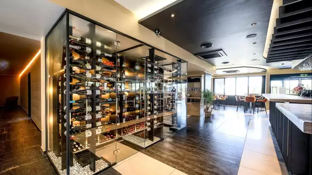 Descubre Namur y disfruta de una mejora de habitación y de una botella de cava