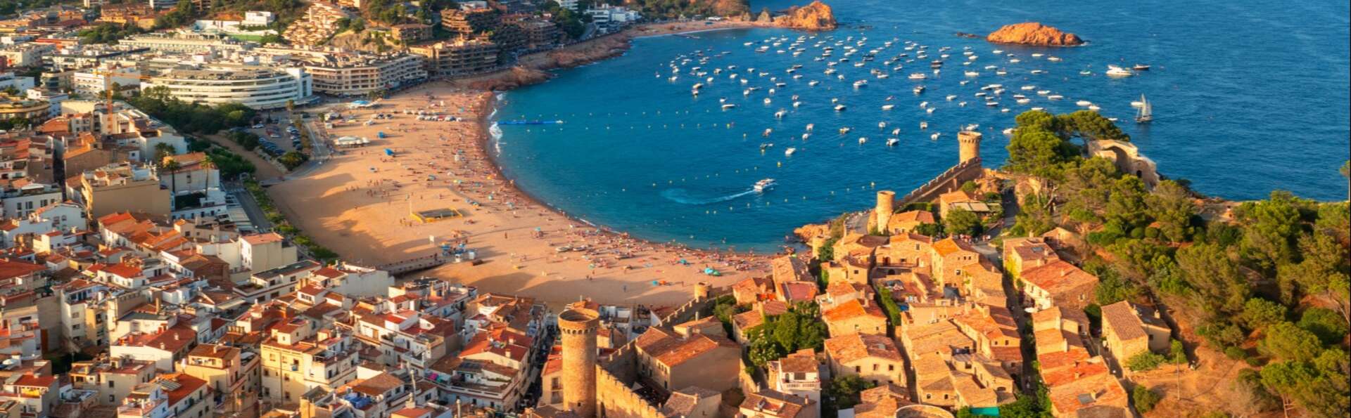 Escapade dans le centre de Tossa de Mar avec petit-déjeuner inclus