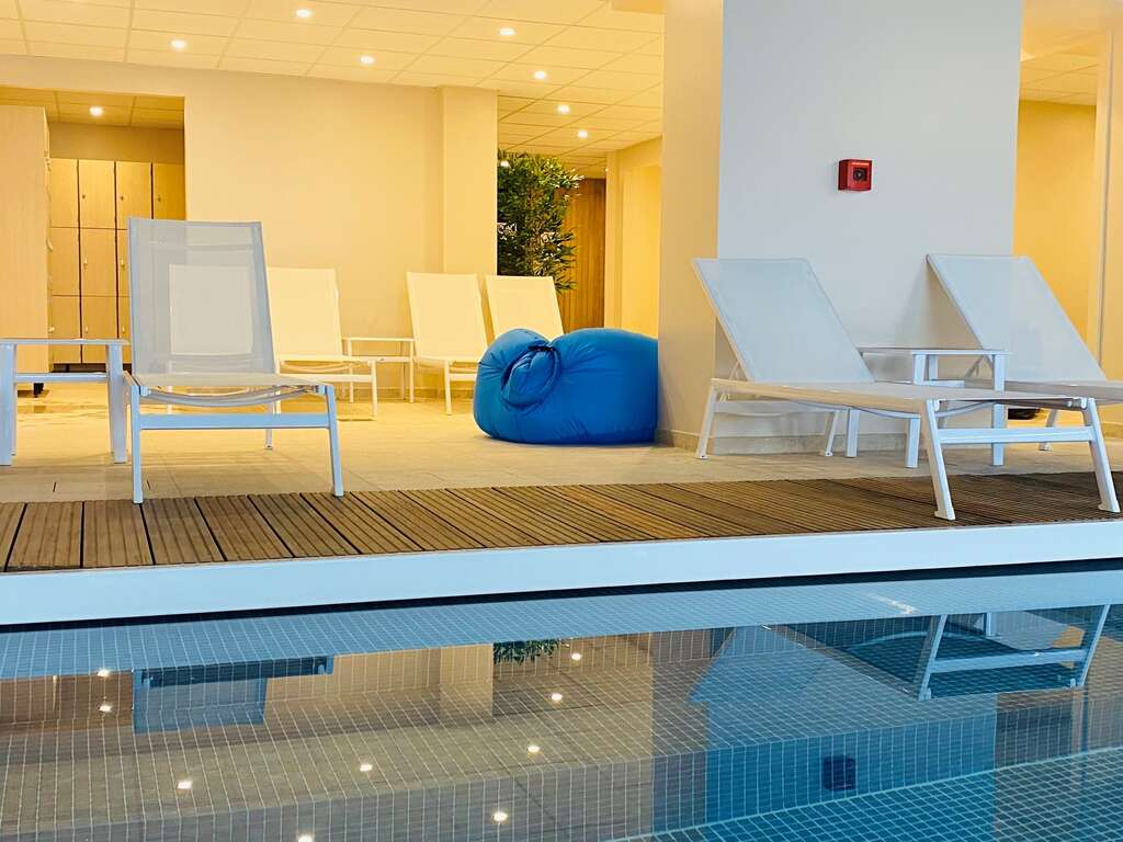 Escapade gourmande avec planche apéritive et vin à Honfleur - 3* - 1