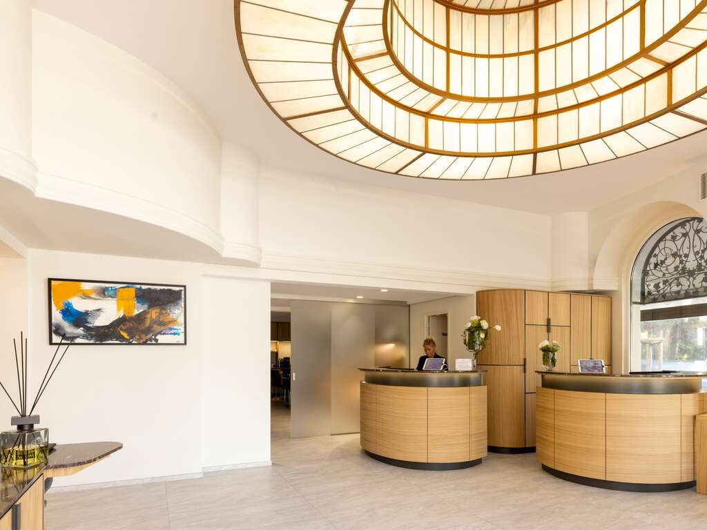 Détente absolue à Cannes avec balnéothérapie - 4* - 3