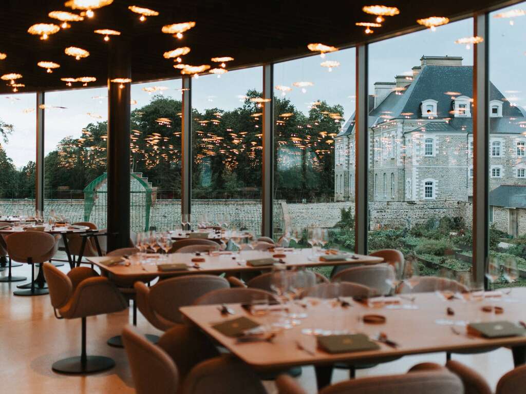 Parenthèse insolite près de Rennes avec spa relaxant - 4* - 6