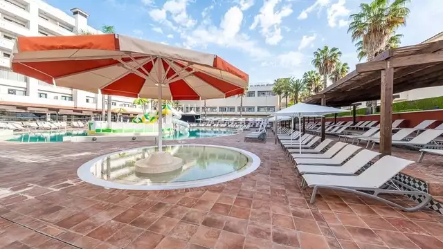 Vacances pour les familles en pension complète sur la Costa Dorada