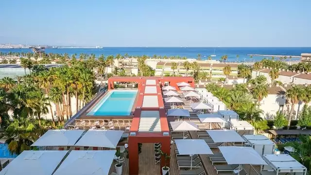 Vacaciones en media pensión al lado del mar en la Pineda, Costa dorada