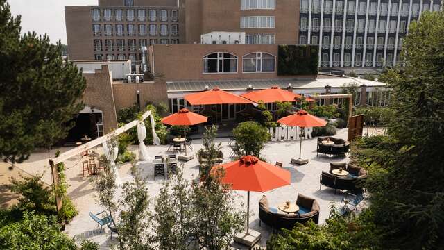 Carlton Oasis
