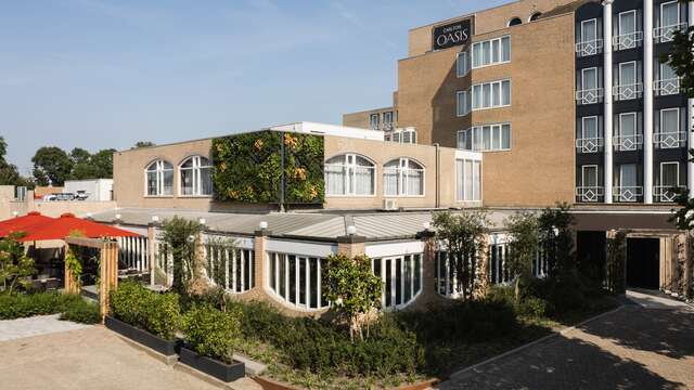 Carlton Oasis