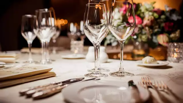 Fuga in hotel di lusso con colazione e cena incluse nel centro di Toledo.