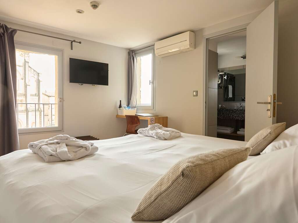 Séjour au coeur d'Uzès dans un cadre d'exception - 4* - 18