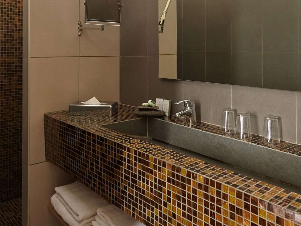 Escapade de charme en suite deluxe avec terrasse à Uzès - 4* - 17