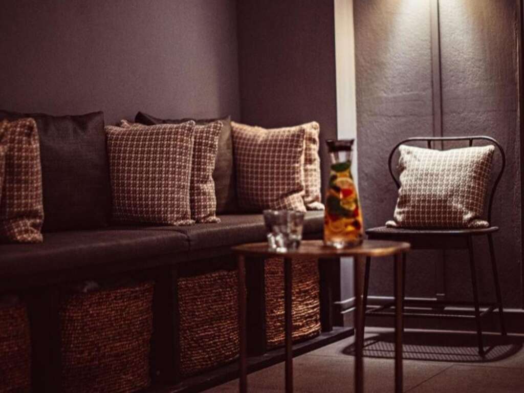 Séjour à l'abri des regards avec chambre Art Déco à Paris - 4* - 16