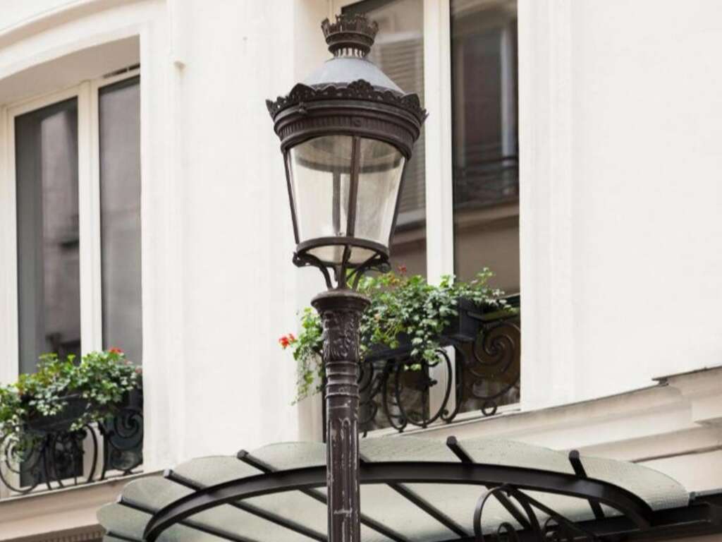 Séjour à l'abri des regards avec chambre Art Déco à Paris - 4* - 12
