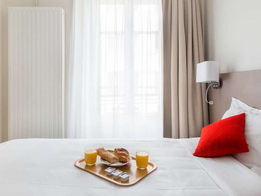 Séjour parisien au coeur du 17e : Vivez l'élégance à Courcelles - 3* - 20