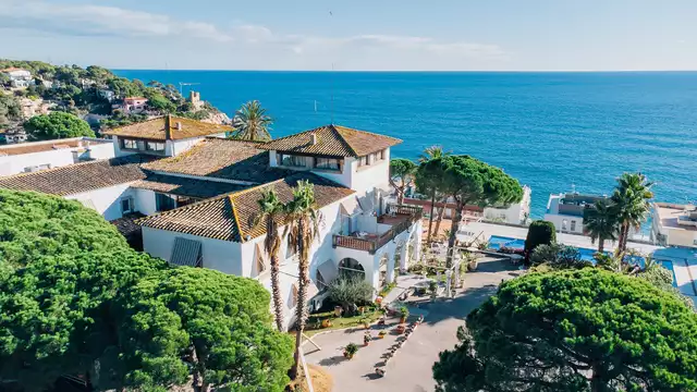 Fuga di coppia a Lloret de Mar con pensione completa e drink di benvenuto