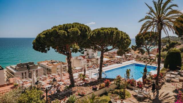 Fuga romantica con camera vista mare sulla Costa Brava, con brindisi di benvenuto
