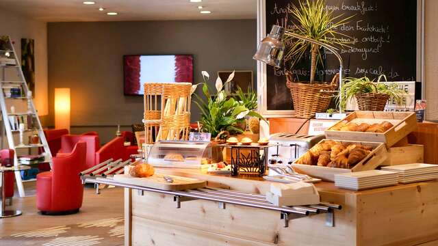 Ibis Nemours