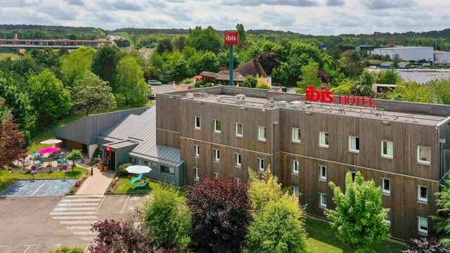 Ibis Nemours