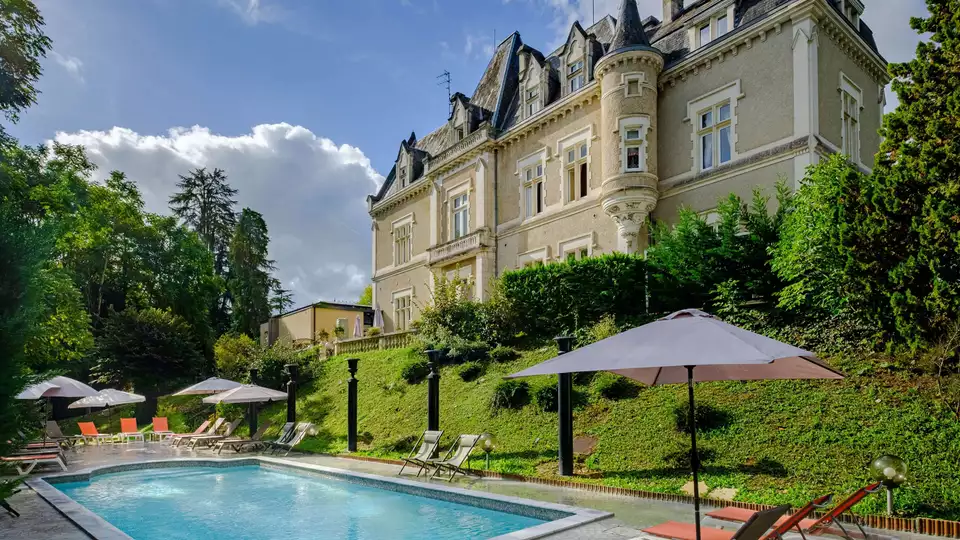 Diner dans un chateau du XIXeme siecle dans le Perigord