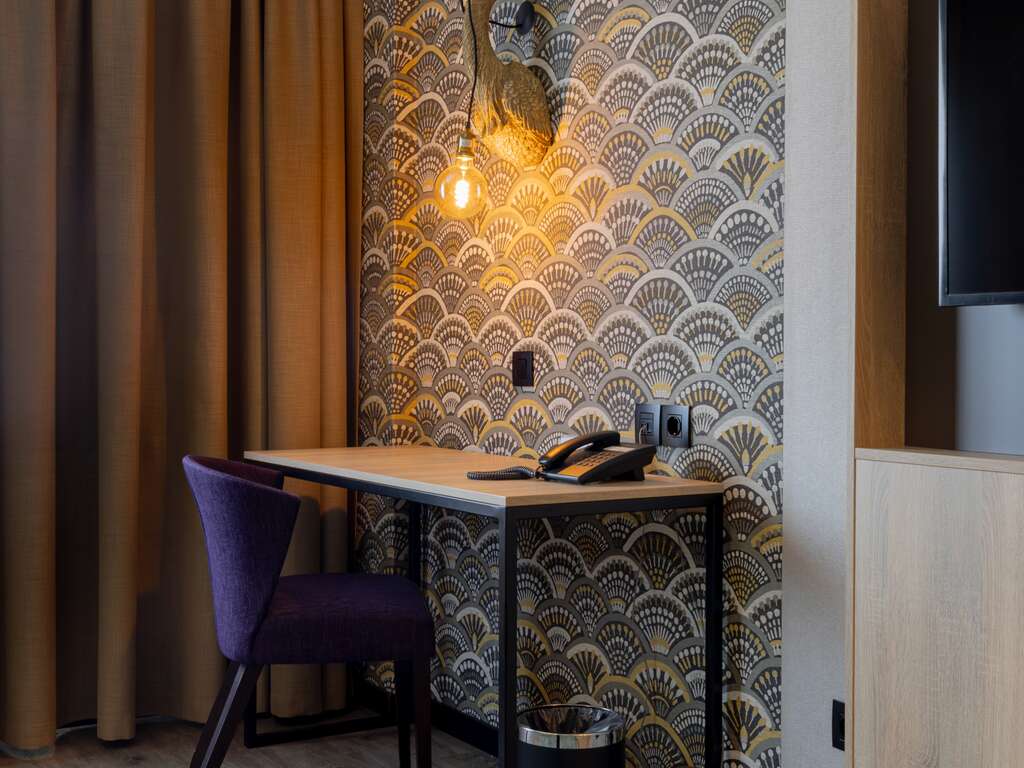 Profitez d'un moment romantique dans le pittoresque Delft avec visite du Keukenhof - 4* - 16