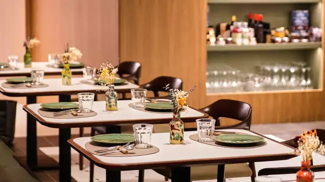 Escapada a Sevilla con desayuno y copa de bienvenida
