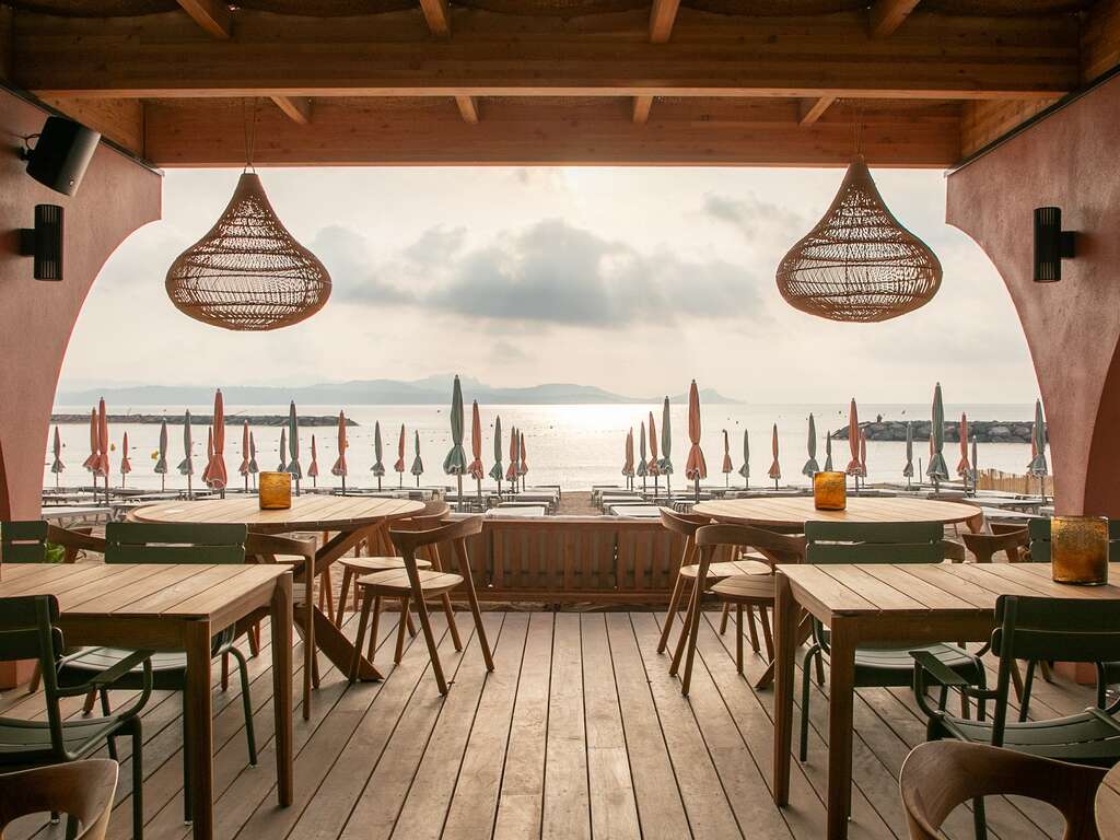 Elégance, gastronomie, et plage à Fréjus - 4* - 17