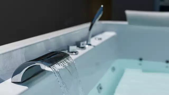 Disfrute de Riccione en la habitación con vistas al mar con acceso al spa incluido