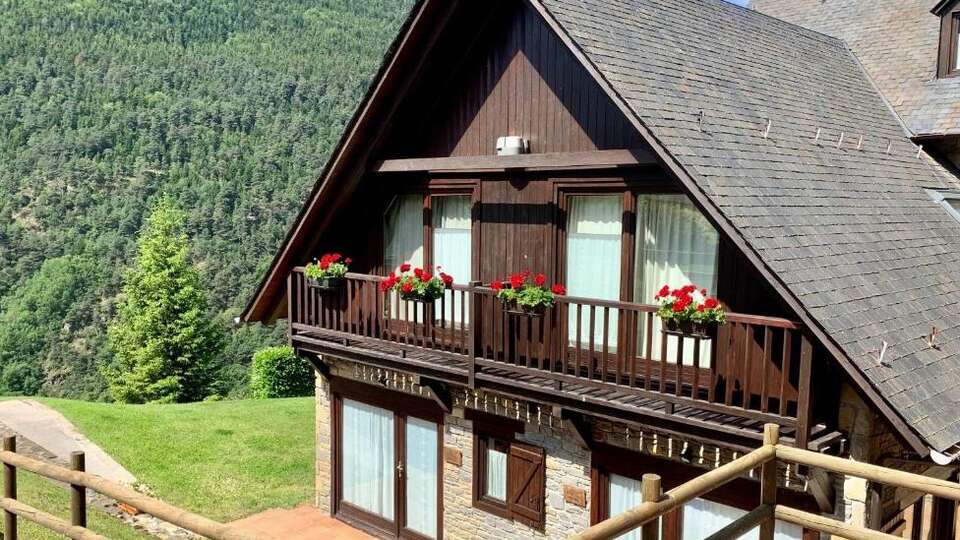 Escapade rurale en suite avec petit-dejeuner et acces au spa dans le Val d Aran