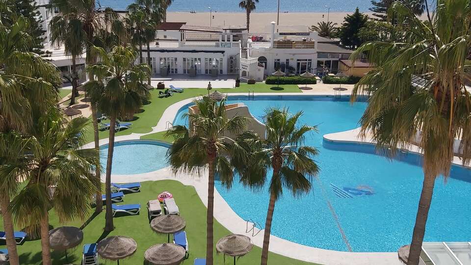 Pensión completa y relax en familia en Roquetas de Mar