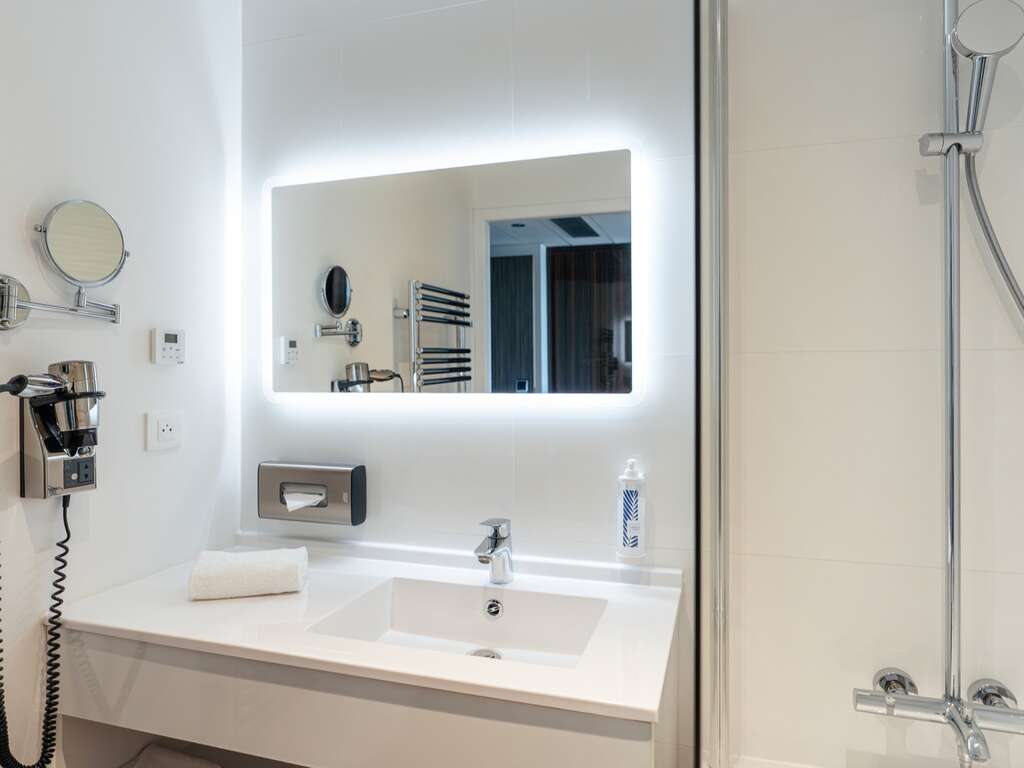 Chic et Romantisme au bord de l'Océan, avec dîner et accès spa au Pouliguen - 4* - 19