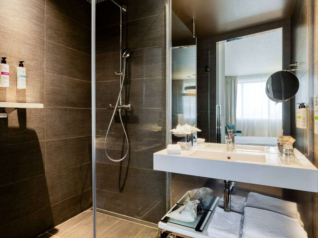 Bruxelles, ma belle ! Séjour en chambre supérieure 4* + visite en bus - 4* - 35