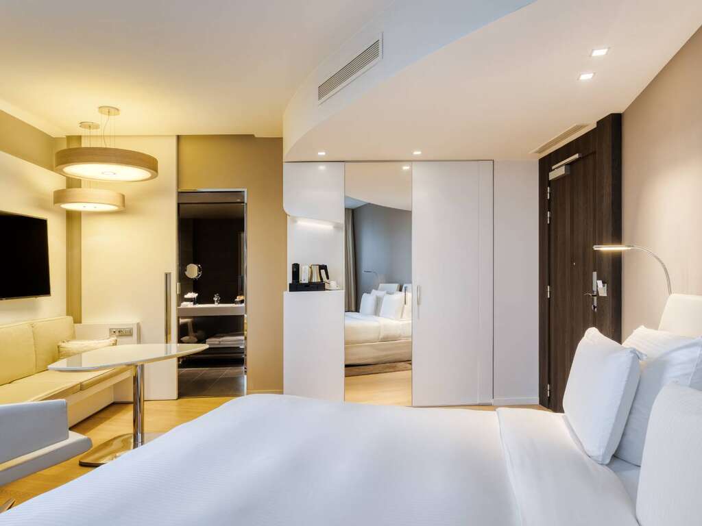 Bruxelles, ma belle ! Séjour en chambre supérieure 4* + visite en bus - 4* - 32