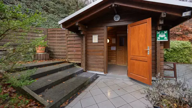 Escapada romántica con cava en el Parque Natural de Arnsberg