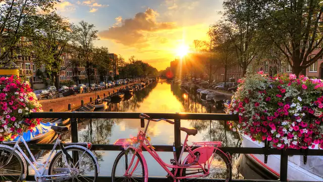 Luxueus overnachten in Royal Hotel Amsterdam