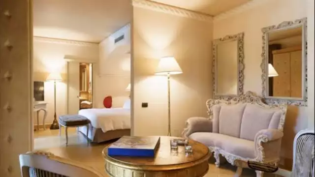 Estancia de ensueño: Suite Prestigiosa en Romano Palace