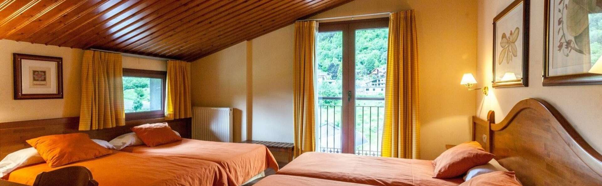 Découvrez l'Andorre en chambre familiale avec petit-déjeuner inclus