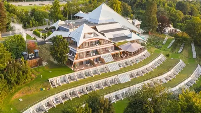 Vier samen de romantiek vol wellness en ontspanning bij Thermae 2000