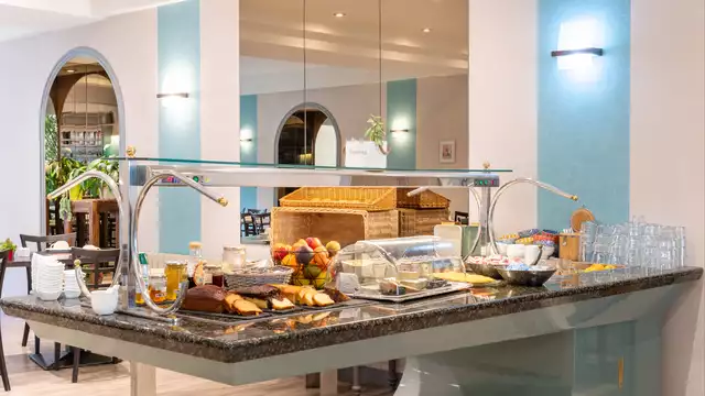 Romanticismo cerca de Reims, con cena, champán y mejora de habitación.