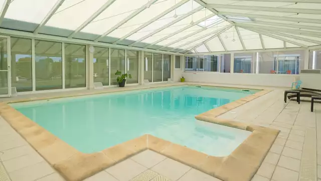 Romanticismo cerca de Reims, con cena, champán y mejora de habitación.