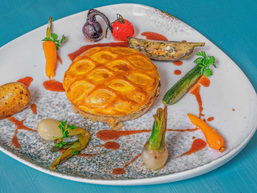 Romantisme près de Reims, avec dîner, champagne et surclassement - 3* - 11